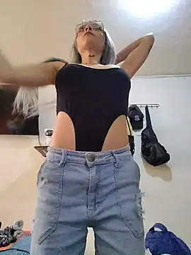 Snapshot of Dani_pegin chatting on 11/11/25, 01:50 Dani pegin online show from 11/11/25, 01:50