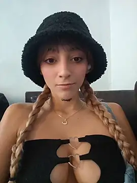 Dani pegin online show from 03/19/26, 02:50