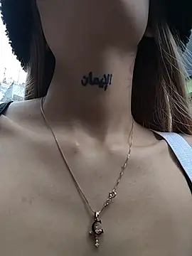 Snapshot of Dani_pegin chatting on 12/13/25, 08:04 Dani pegin online show from 12/13/25, 08:04