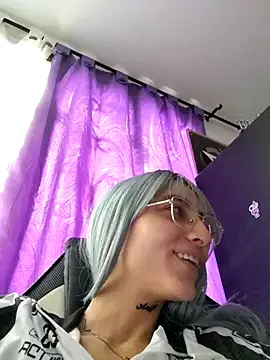 Snapshot of Dani_pegin chatting on 10/17/25, 01:46 Dani pegin online show from 10/17/25, 01:46