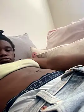 Snapshot of TransboyJay chatting on 12/03/24, 07:06 TransboyJay online show from 12/03/24, 07:06