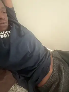 Snapshot of TransboyJay chatting on 03/11/25, 07:14 TransboyJay online show from 03/11/25, 07:14