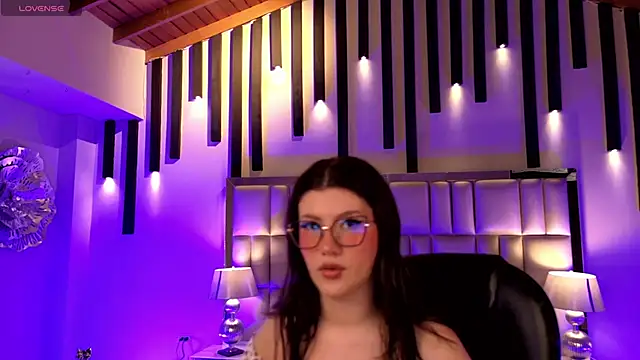 AmberFarrell online show from 05/17/26, 05:46