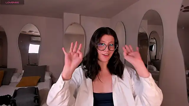 Snapshot of AmberFarrell chatting on 03/23/26, 08:08 AmberFarrell online show from 03/23/26, 08:08