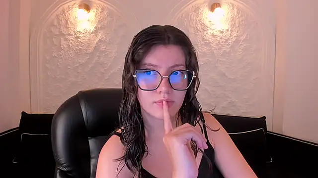 AmberFarrell online show from 04/17/26, 08:11