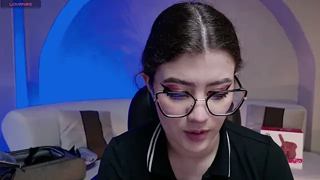 Snapshot of AmberFarrell chatting on 01/13/26, 09:19 AmberFarrell online show from 01/13/26, 09:19