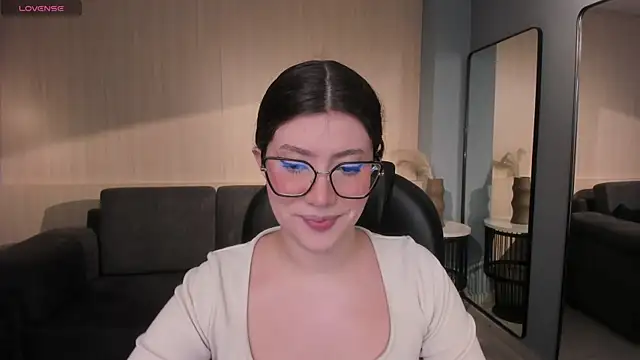 Snapshot of AmberFarrell chatting on 07/11/26, 08:20 AmberFarrell online show from 07/11/26, 08:20