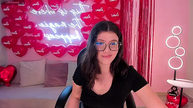 Snapshot of AmberFarrell chatting on 02/14/26, 08:42 AmberFarrell online show from 02/14/26, 08:42