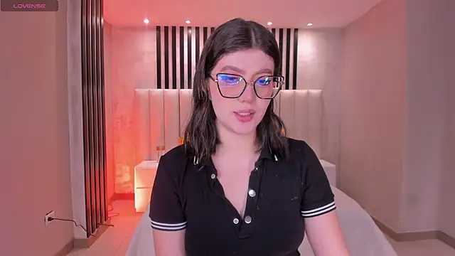 AmberFarrell online show from 11/30/25, 05:58