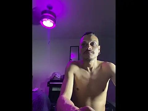 Snapshot of villanocat chatting on 12/03/25, 06:57 villanocat online show from 12/03/25, 06:57