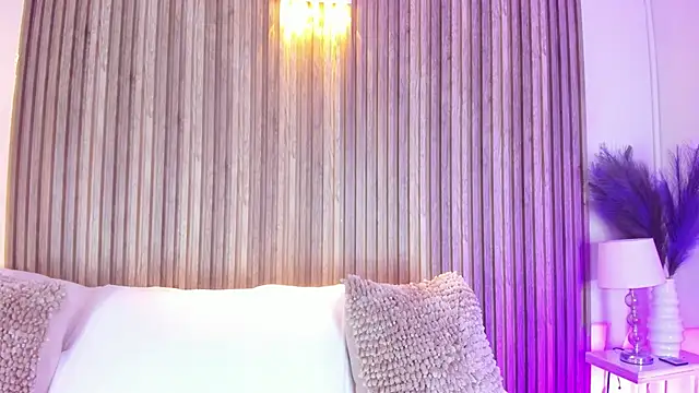 HannaPaola online show from 06/26/26, 10:37