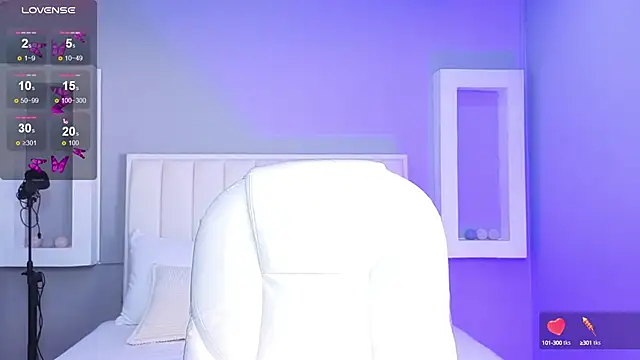 HannaPaola online show from 10/09/25, 10:54