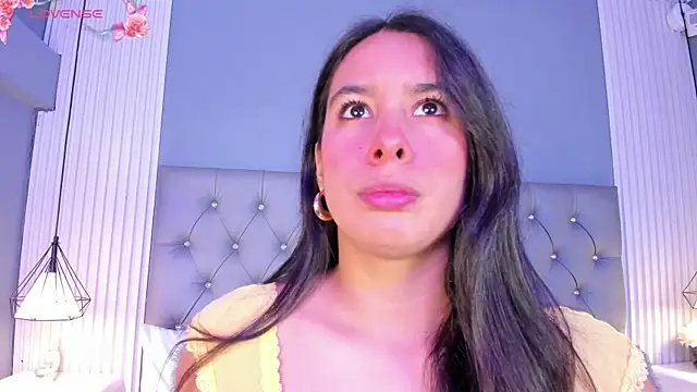 HannaPaola online show from 09/27/25, 11:11