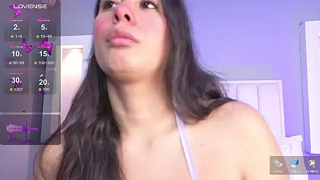 HannaPaola online show from 10/03/25, 10:55