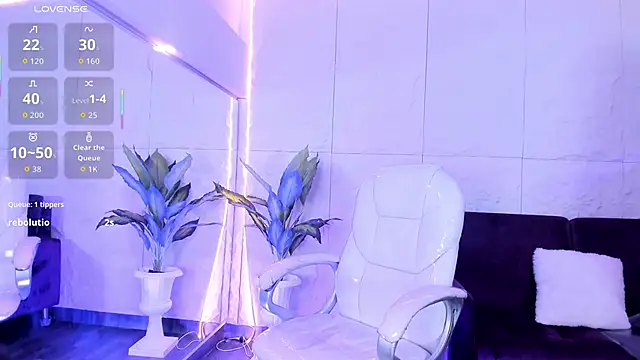 HannaPaola online show from 11/13/25, 10:46