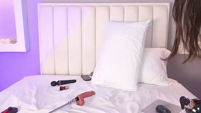 HannaPaola online show from 10/02/25, 11:08