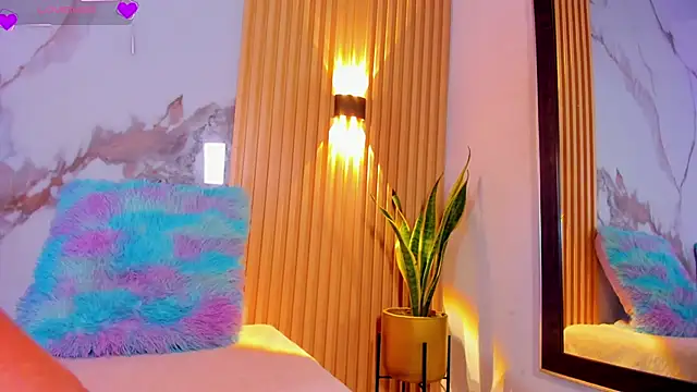 valentina lux online show from 09/19/25, 03:21