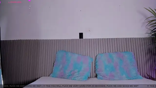 valentina lux online show from 03/31/26, 08:44