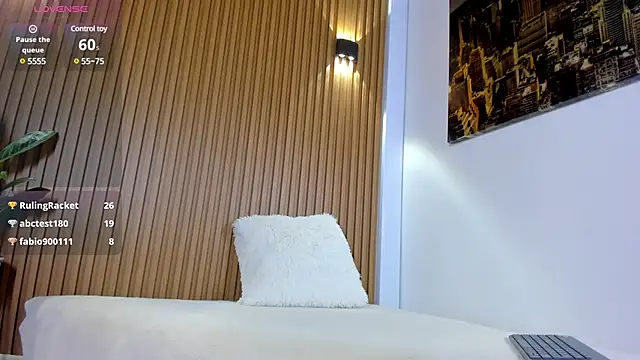 valentina lux online show from 03/19/25, 10:42