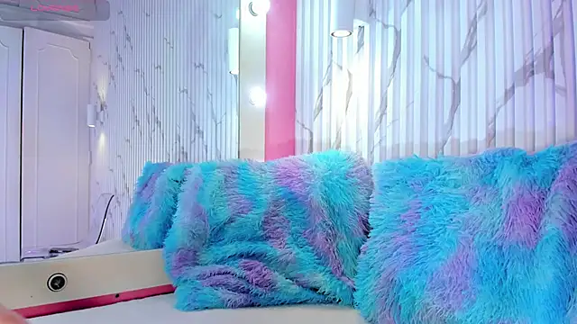 valentina lux online show from 10/29/25, 07:13