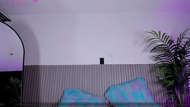 valentina lux online show from 03/17/26, 07:17