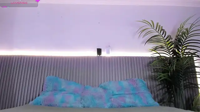 valentina lux online show from 02/13/26, 07:14