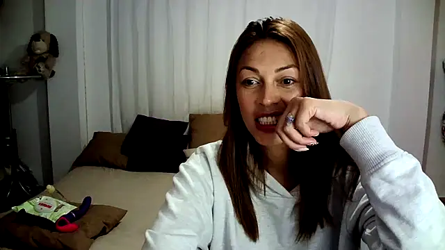 Snapshot of Hanna_Charming chatting on 02/11/26, 09:36 Hanna Charming online show from 02/11/26, 09:36