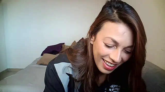 Snapshot of Hanna_Charming chatting on 07/19/26, 09:44 Hanna Charming online show from 07/19/26, 09:44