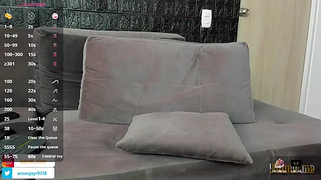 Aaron ST online show from 11/07/25, 05:28