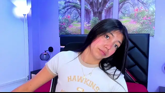 Snapshot of KimberlyVillaLobos chatting on 09/18/25, 11:35 KimberlyVillaLobos online show from 09/18/25, 11:35