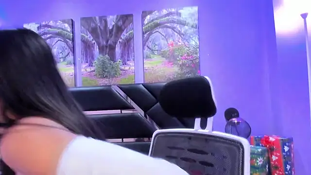 KimberlyVillaLobos online show from 12/20/25, 11:35