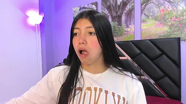 Snapshot of KimberlyVillaLobos chatting on 09/30/25, 01:39 KimberlyVillaLobos online show from 09/30/25, 01:39