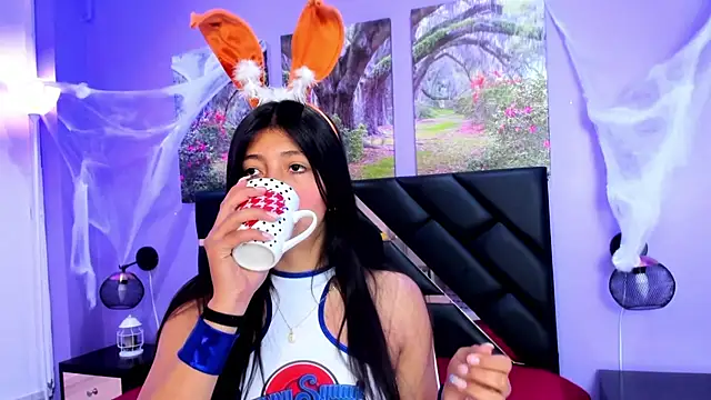 KimberlyVillaLobos online show from 10/31/25, 11:40