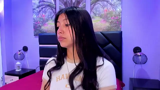 KimberlyVillaLobos online show from 11/12/25, 11:36