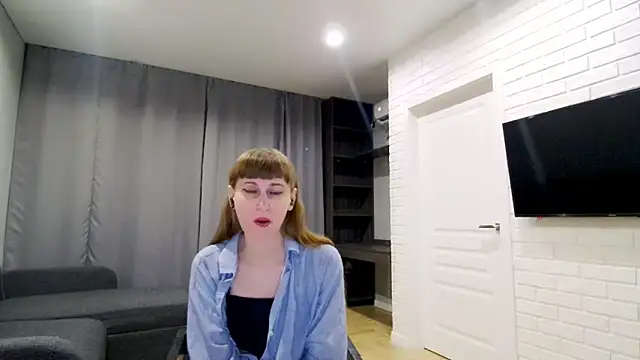 Daniella Lorente online show from 11/27/25, 12:44