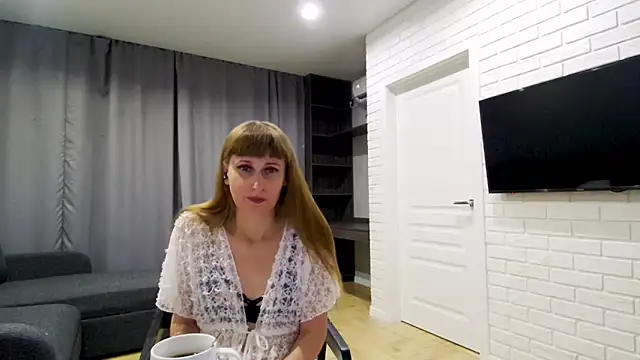 Daniella Lorente online show from 10/25/25, 11:27