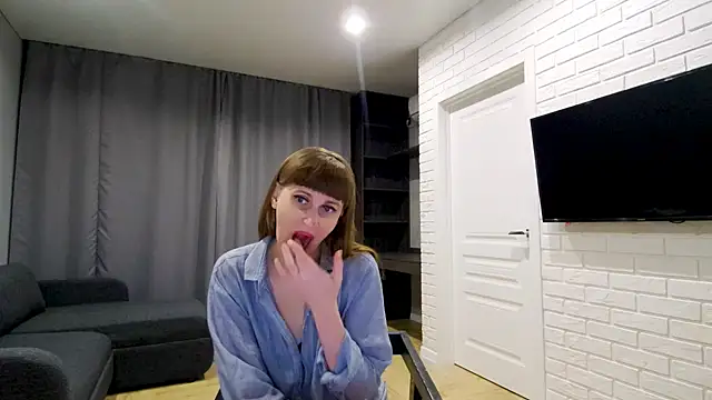Snapshot of Daniella_Lorente chatting on 05/15/26, 10:52 Daniella Lorente online show from 05/15/26, 10:52