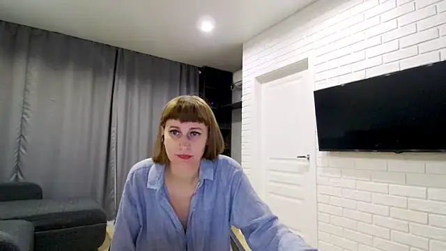 Daniella Lorente online show from 11/06/25, 08:57