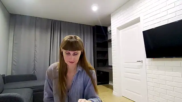 Daniella Lorente online show from 12/05/25, 02:00