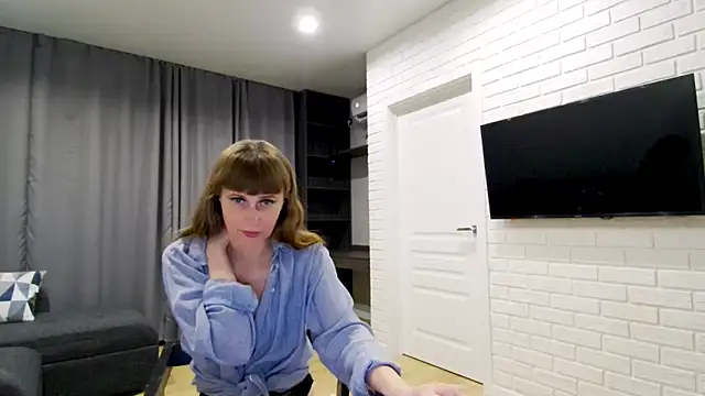 Daniella Lorente online show from 12/13/25, 10:16