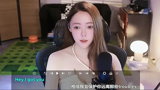 Snapshot of Roseonly_ chatting on 10/06/25, 04:35 Roseonly online show from 10/06/25, 04:35