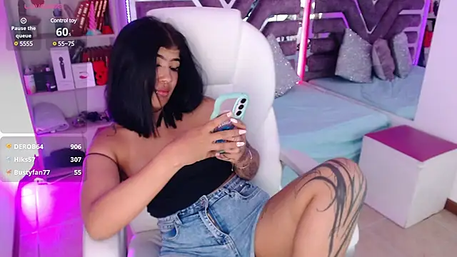 AliceWalker 11 online show from 03/21/25, 11:23