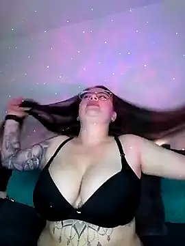 soofy   online show from 11/17/25, 05:22