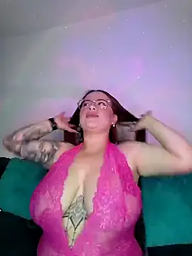 soofy   online show from 12/19/25, 04:49