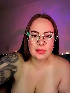 soofy   online show from 04/23/26, 05:03