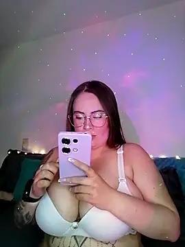 soofy   online show from 02/16/26, 04:44