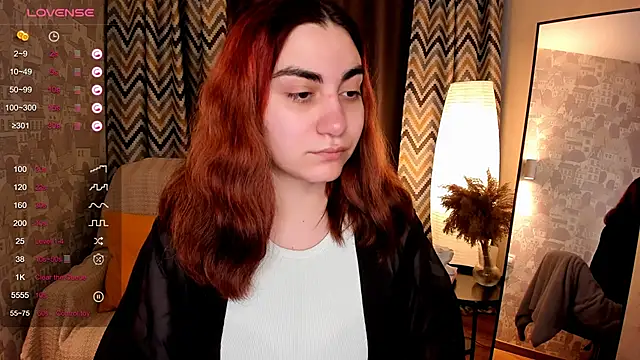 hannacheekss  online show from 10/10/25, 02:12