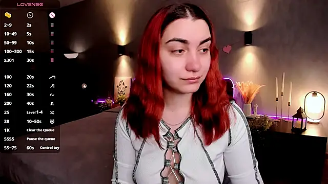 Snapshot of hannacheekss_ chatting on 07/13/26, 02:11 hannacheekss online show from 07/13/26, 02:11