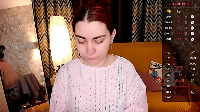 hannacheekss  online show from 05/07/26, 02:05