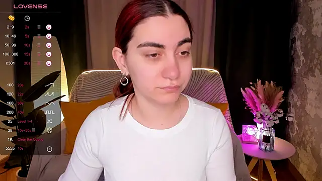 hannacheekss  online show from 02/19/26, 02:08